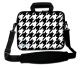 Sleevy 17.3 inch laptoptas wit zwart patroon